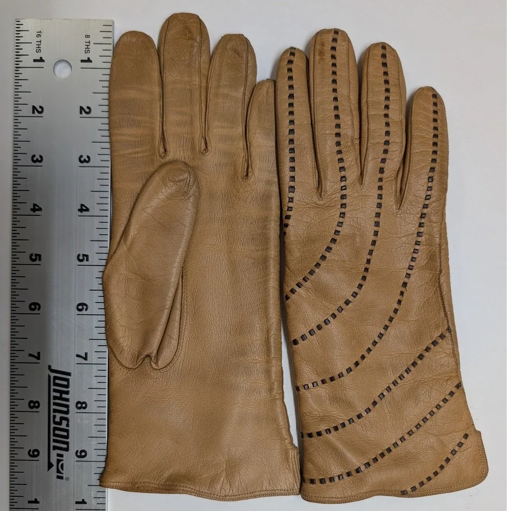 Vtg Tan Camel Leather Driving Gloves Women's‎ Stitch Detail Lined Fit Like Med/8